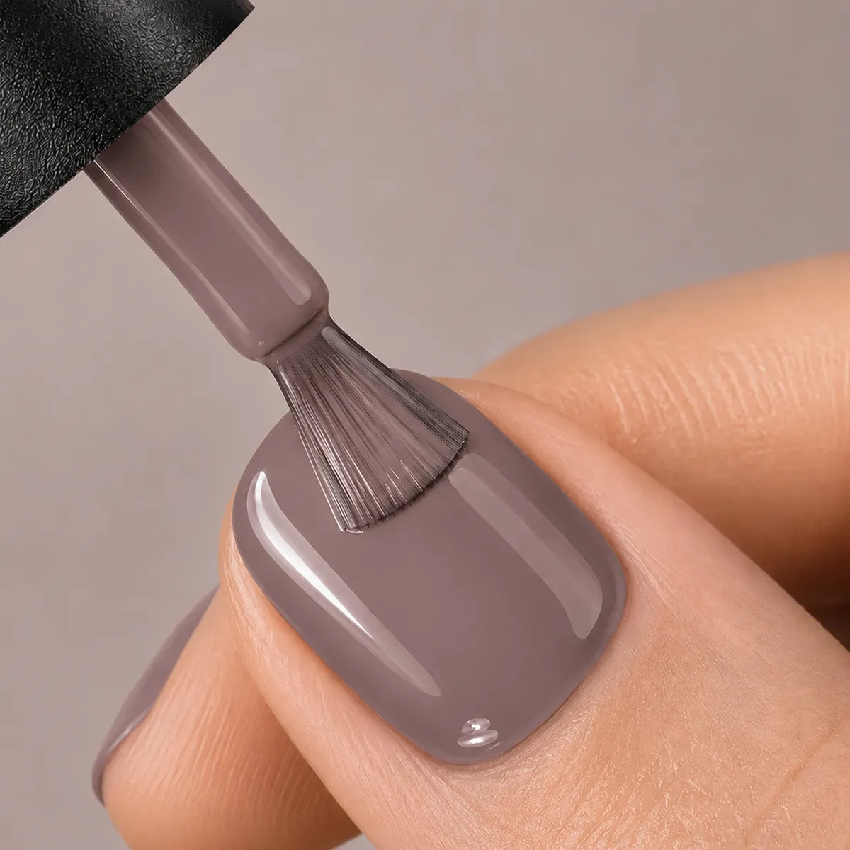 Greige 053 - Gel Polish Semipermanente Classic