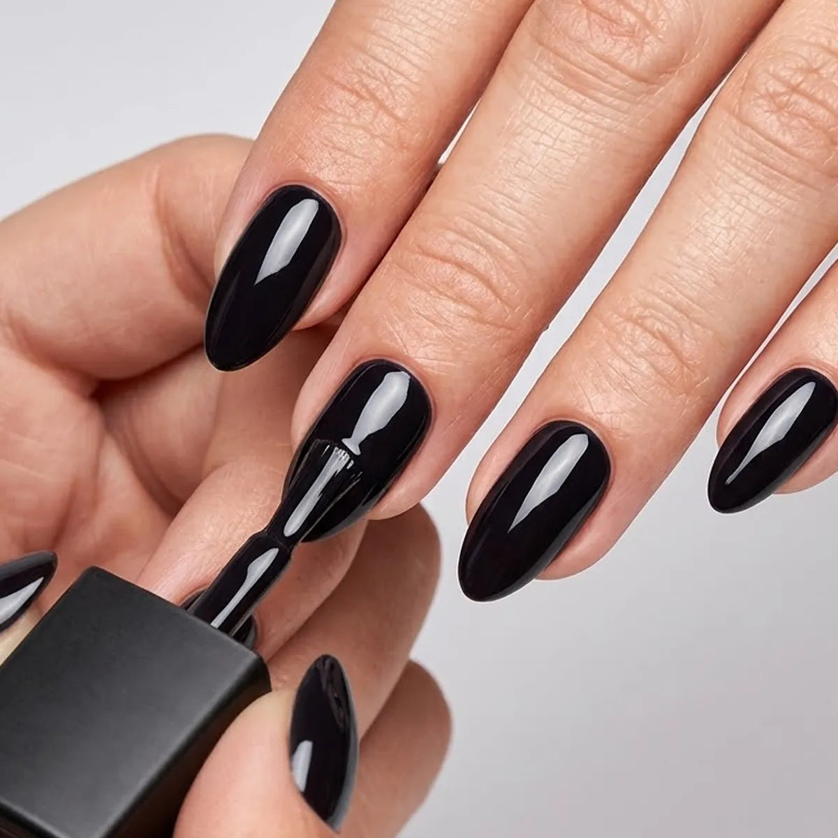 Nero Elegante 626 - Gel Polish Semipermanente Daily